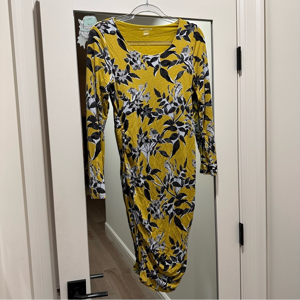 🌼MATERNITY Pea in the Pod Yellow Floral Leaf Dress M🌼